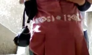 ஒரு ஹிஜாப்பில் வீட்ட ...